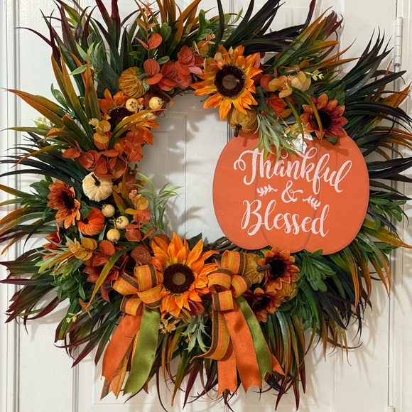 Handmade Other - Festive Autumn Wreath with Sunflowers and Pumpkins